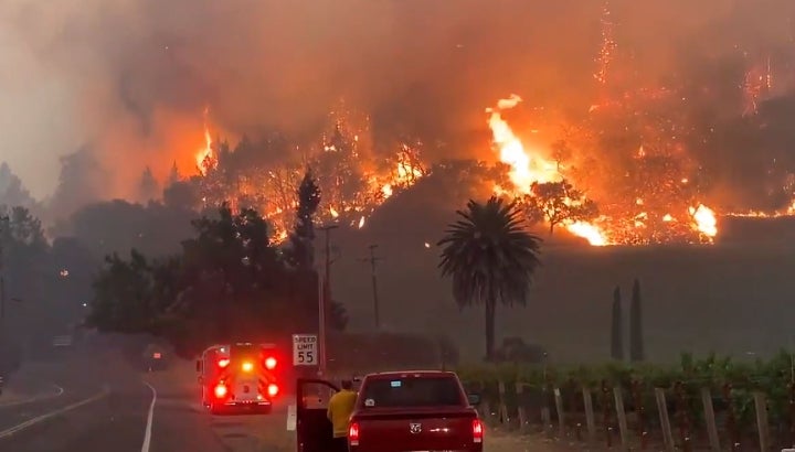 Smoke from nearby wildfires creates eerie baseball scene at Oracle