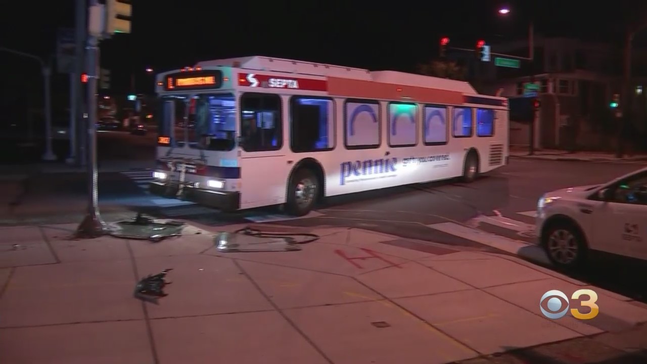 2 Women Hurt After Crash Involving SEPTA Bus, Minivan