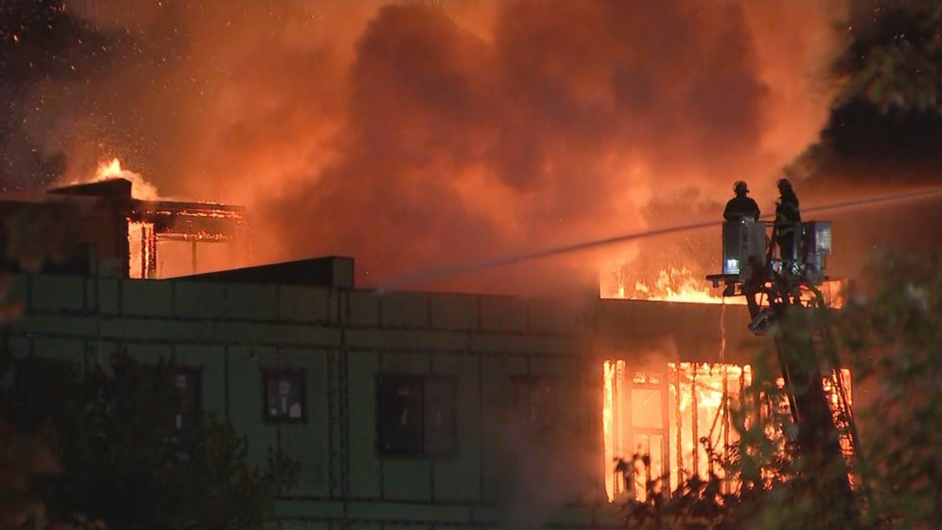 DELAWARE AVENUE FIRE PHILLY