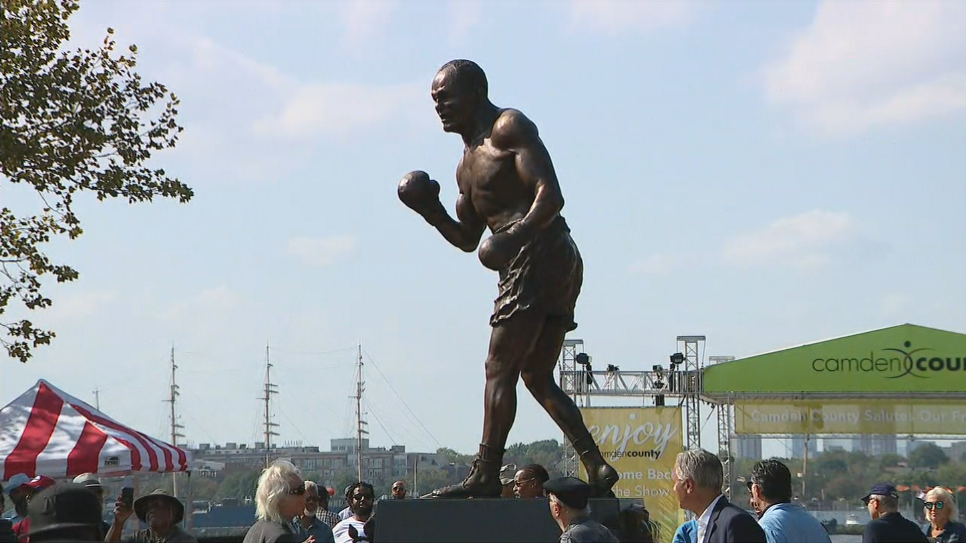 Camden County Unveils Statue Of Boxing Legend Arnold 'Jersey Joe Walcott'  Cream - CBS Philadelphia