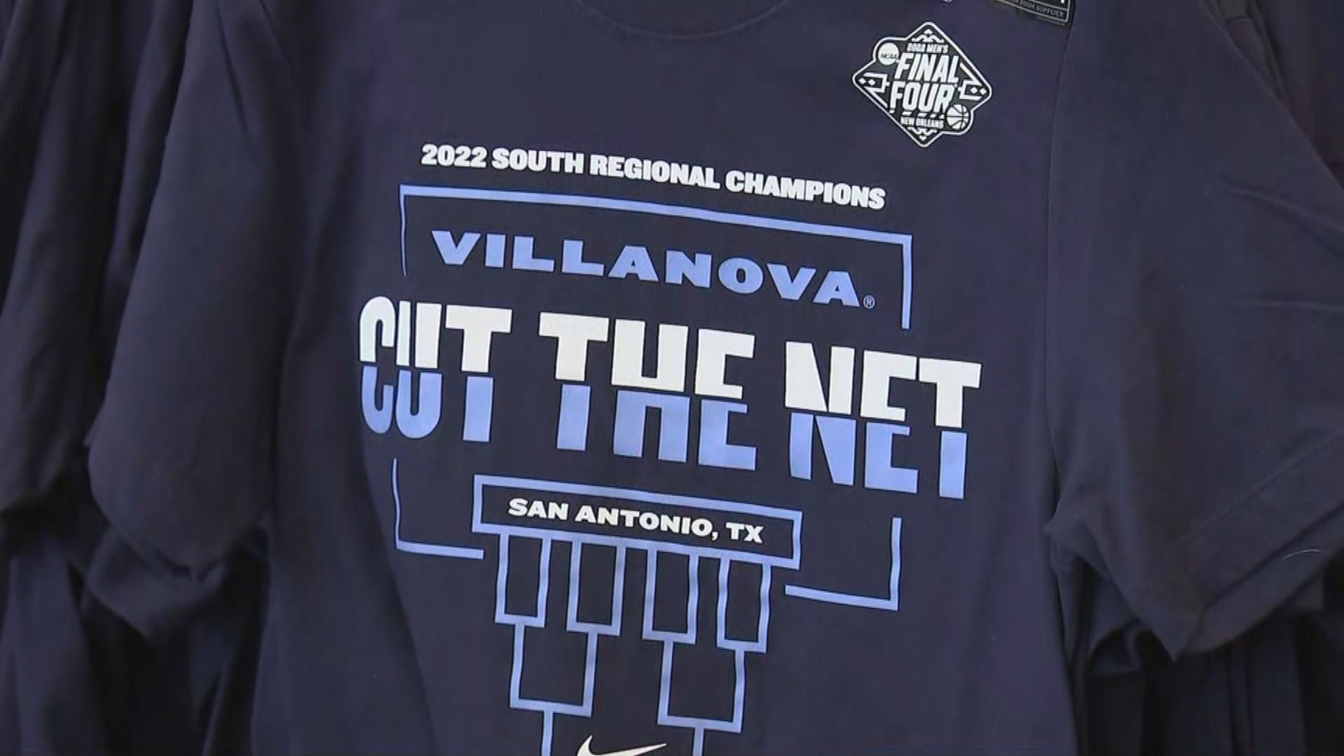 Villanova Fans Stock Up On Final Four Gear Ahead Of Game Against Kansas In New Orleans