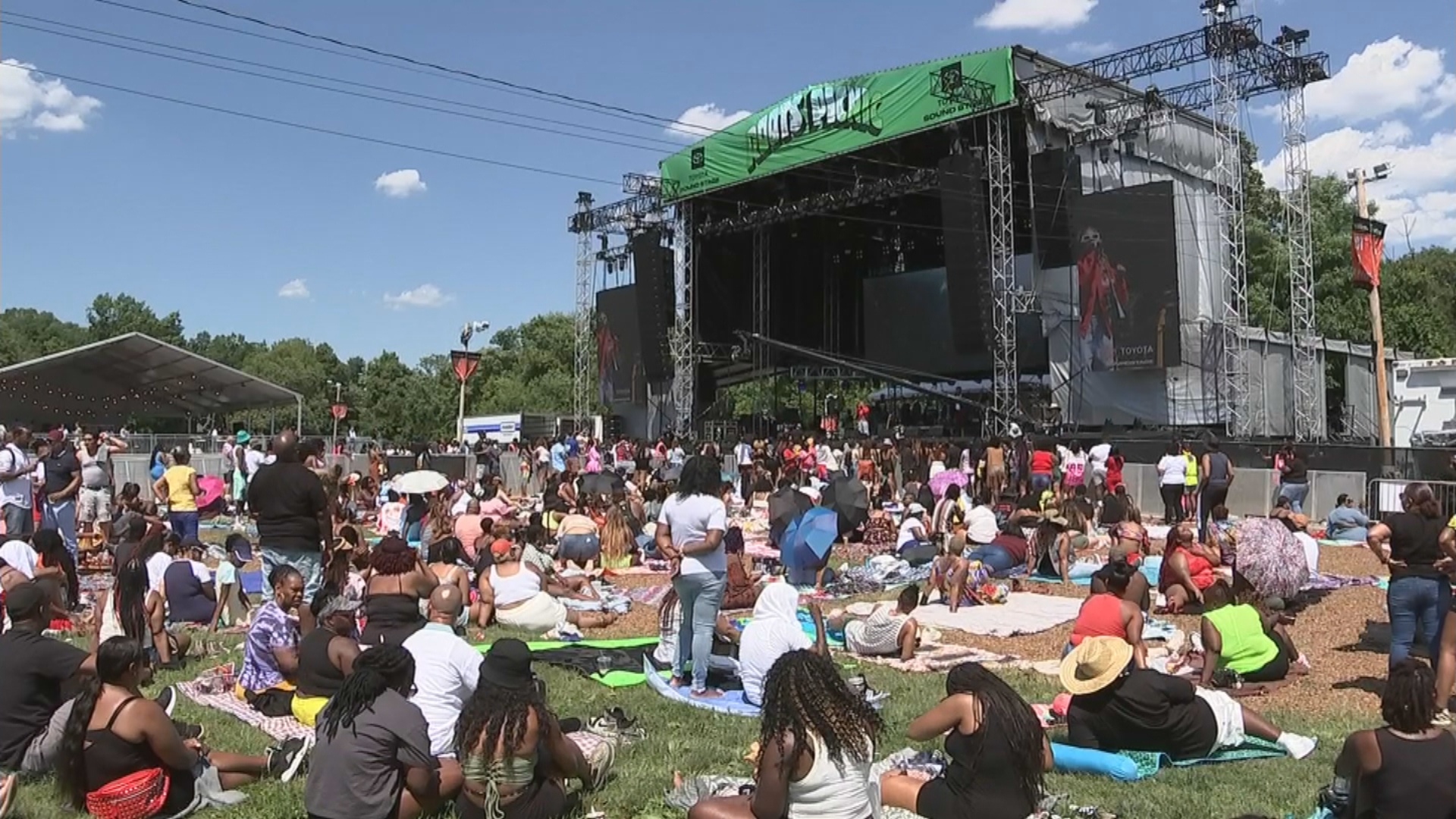 Attendees Enjoy Return Of Roots Picnic To Philadelphia After 2 Year Pandemic Pause: 'It Feels Like We're Getting Back To Normal'