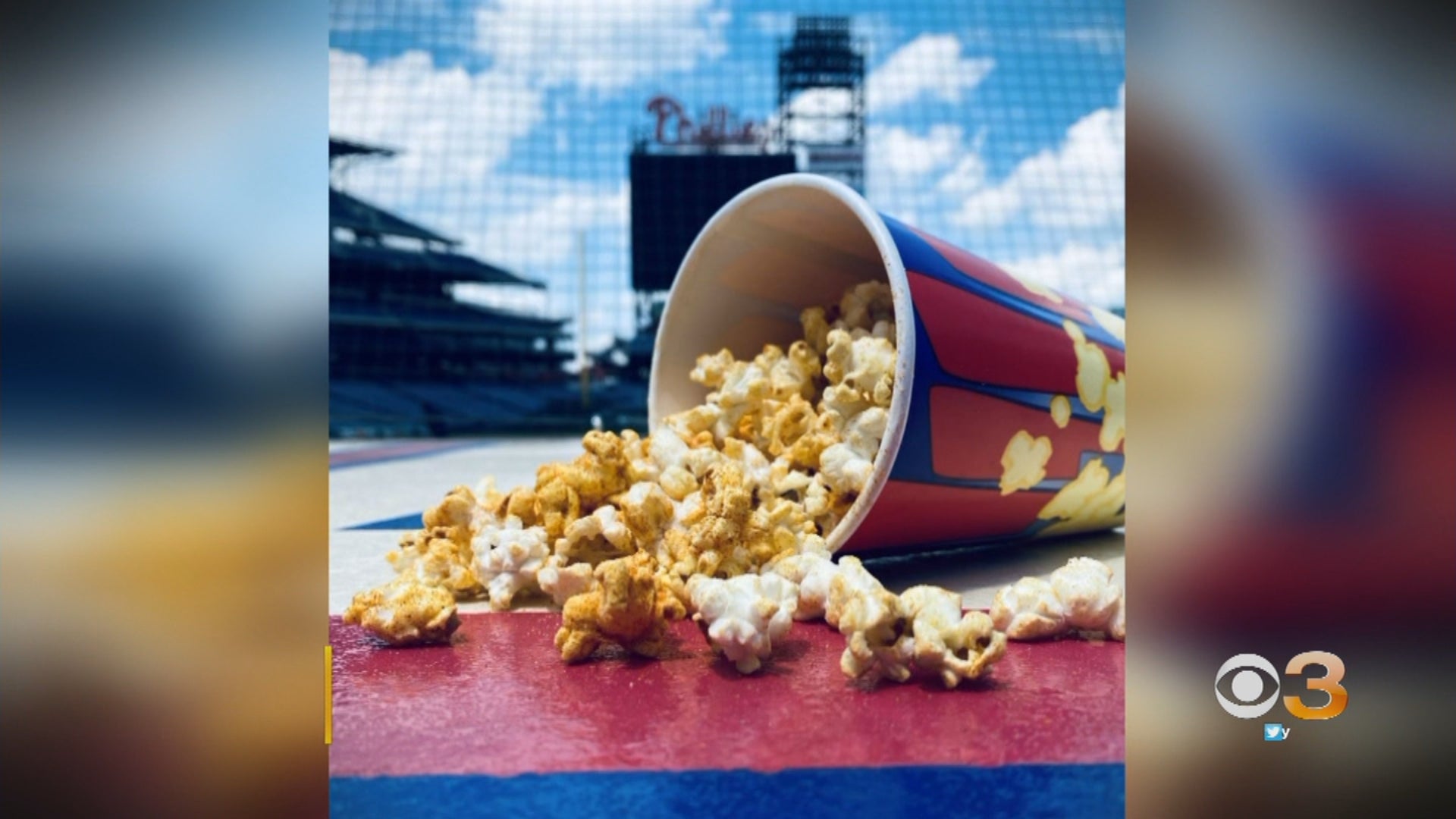 Popcorn vendor turns Phillies games into a balancing act