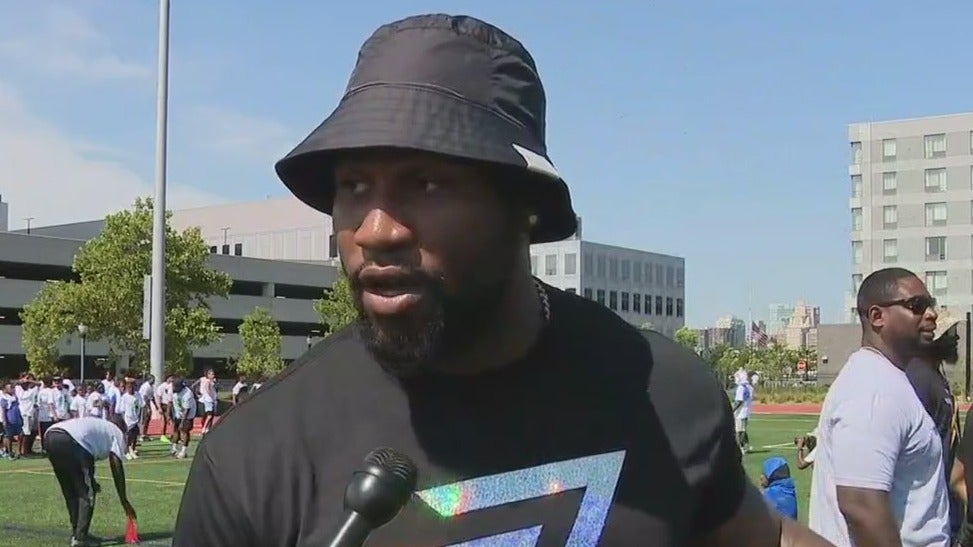 Eagles' LB Haason Reddick Teams Up With Camden County Commissioners To Host  Youth Football Camp - CBS Philadelphia