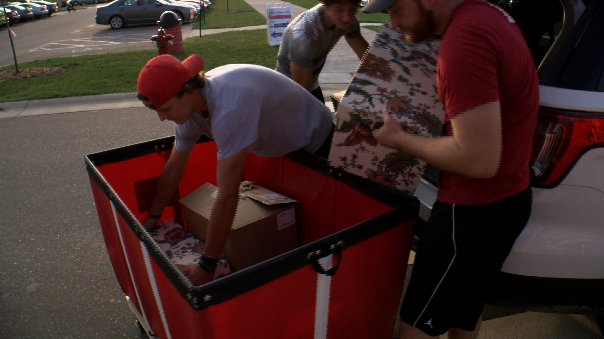 UWRF Football Team Holds Clothing Drive For Hurricane Victims CBS