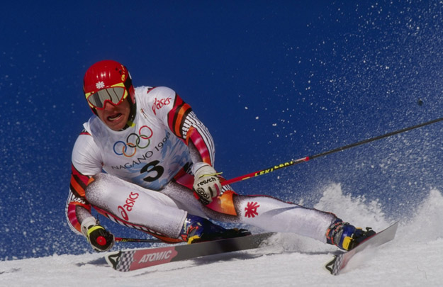 19 Feb 1998:  Hermann Maier of Austria wins the gold medal in the mens giant slalom at Shiga Kogen during the 1998 Olympic Winter Games in Nagano, Japan.