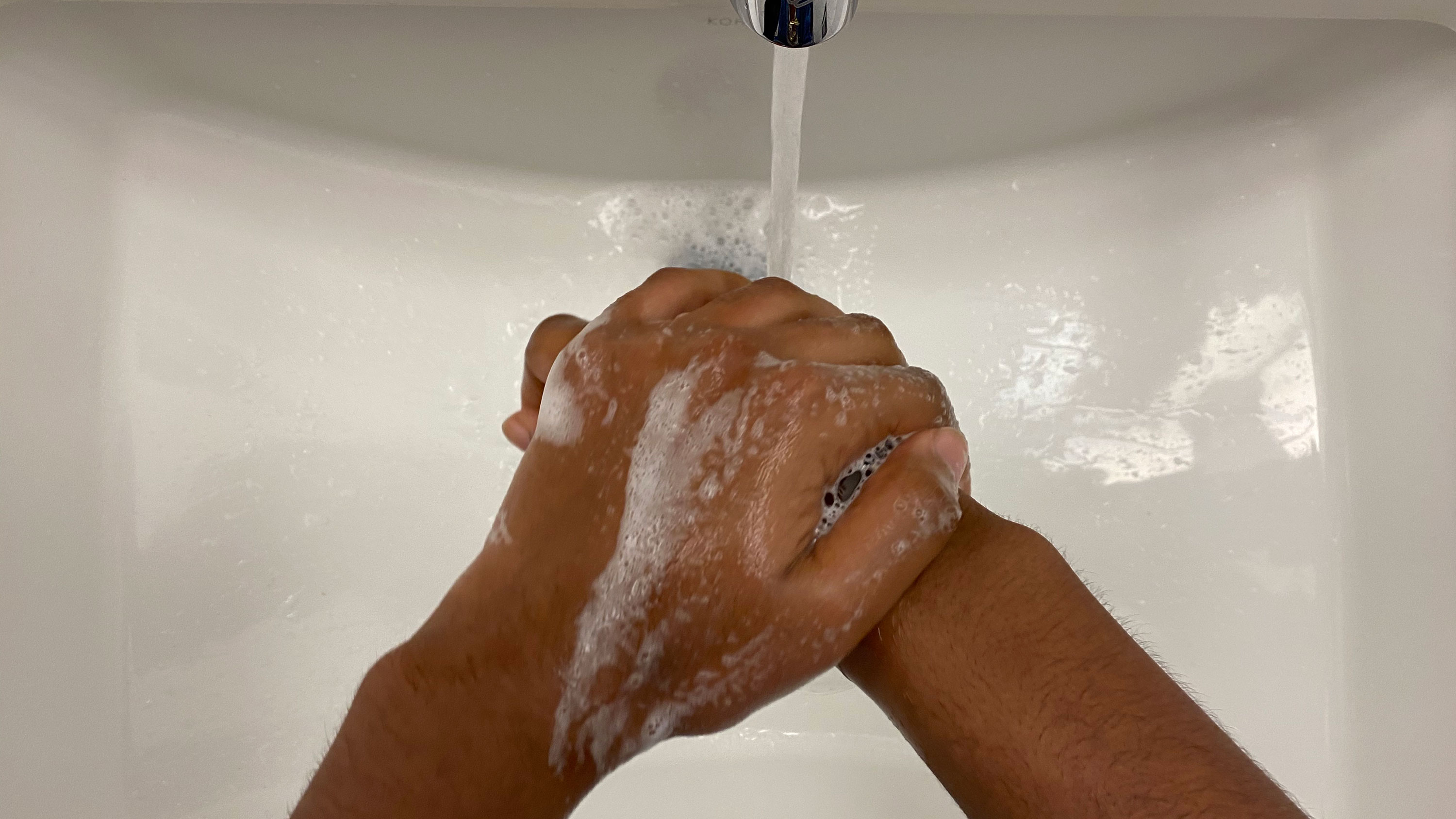 I m going to wash my hands. Who is washing руку,. International washing of hands. Man Washes hand.