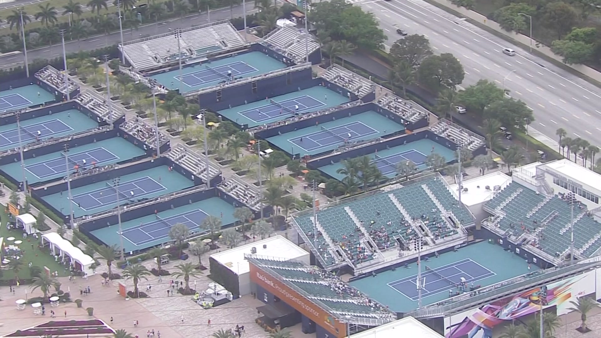 Miami open tennis. Стадион Хард рок Майами. Теннис стадион. Интер Майами стадион. Маями fiu Bay Vista Stadium St School.