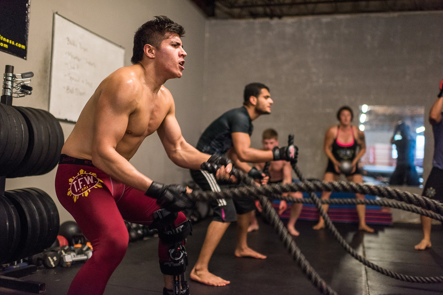 UFC Gym зал