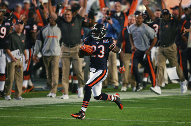 MIAMI GARDENS, FL - FEBRUARY 04:  Kick returner Devin Hester #23 of the Chicago Bears returns the openning kickoff 92-yards for a touchdown against the Indianapolis Colts in the first quarter of Super Bowl XLI on February 4, 2007 at Dolphin Stadium in Miami Gardens, Florida.  
