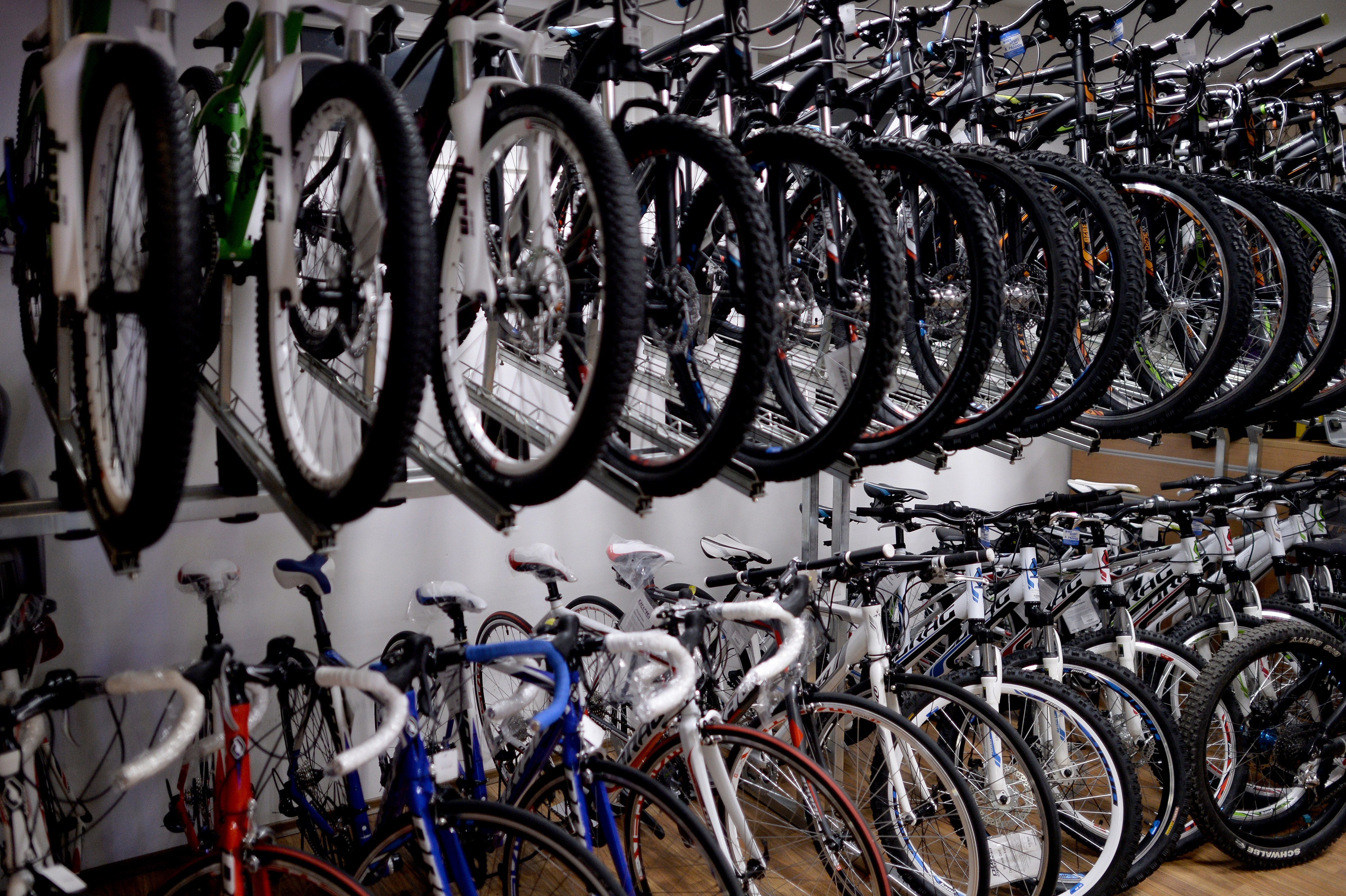 Про байк магазин велосипедов. Товары для велосипеда. Велосипеды много красивое фото. 1001 Bikes.