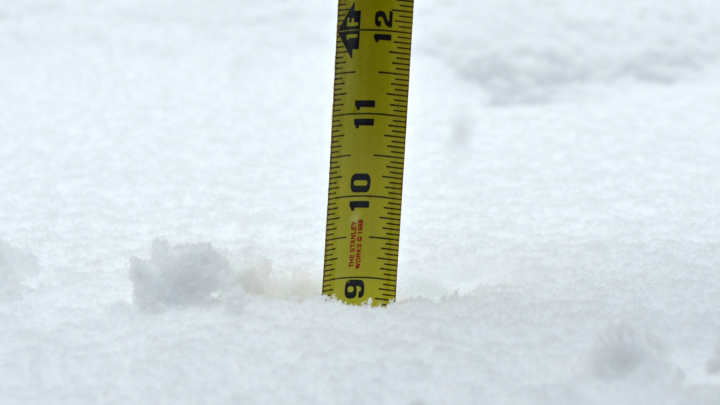Снежки цифра 1. 3 Фута снега.
