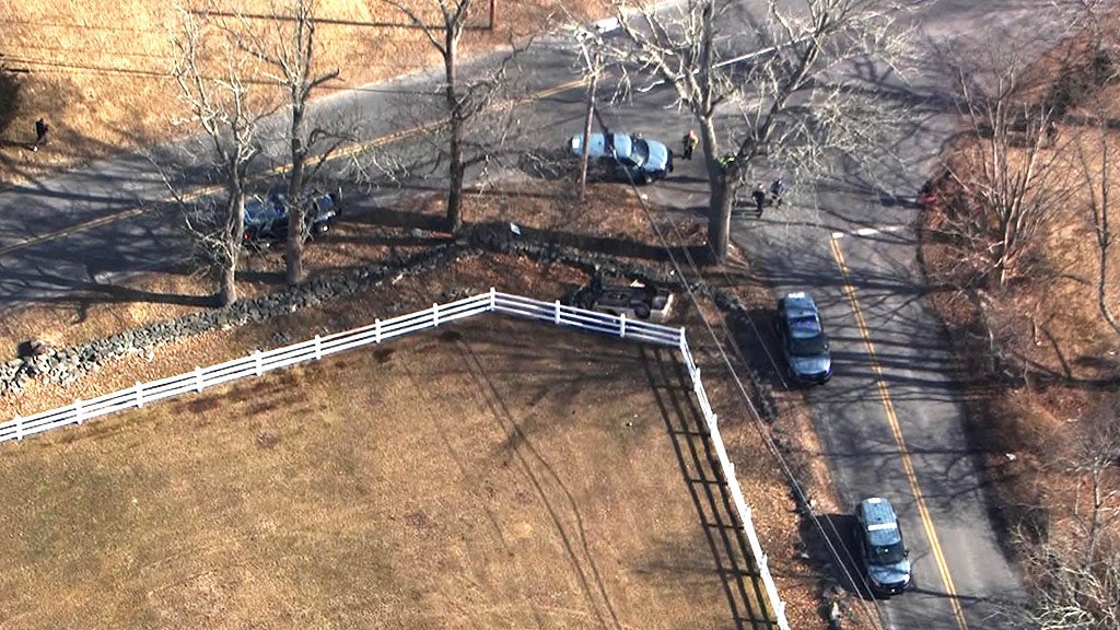 2 Teens Arrested After Carjacking, Highway Chase Ends In Norton Crash