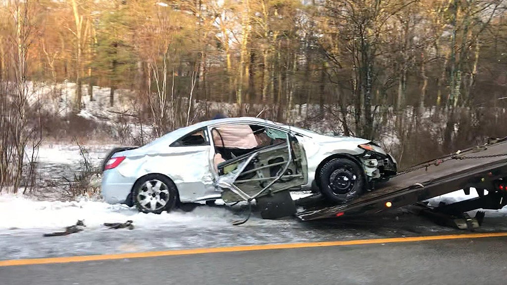 Driver Killed As Car Rolls Off I-495 Into Icy Water In Hopkinton - CBS ...